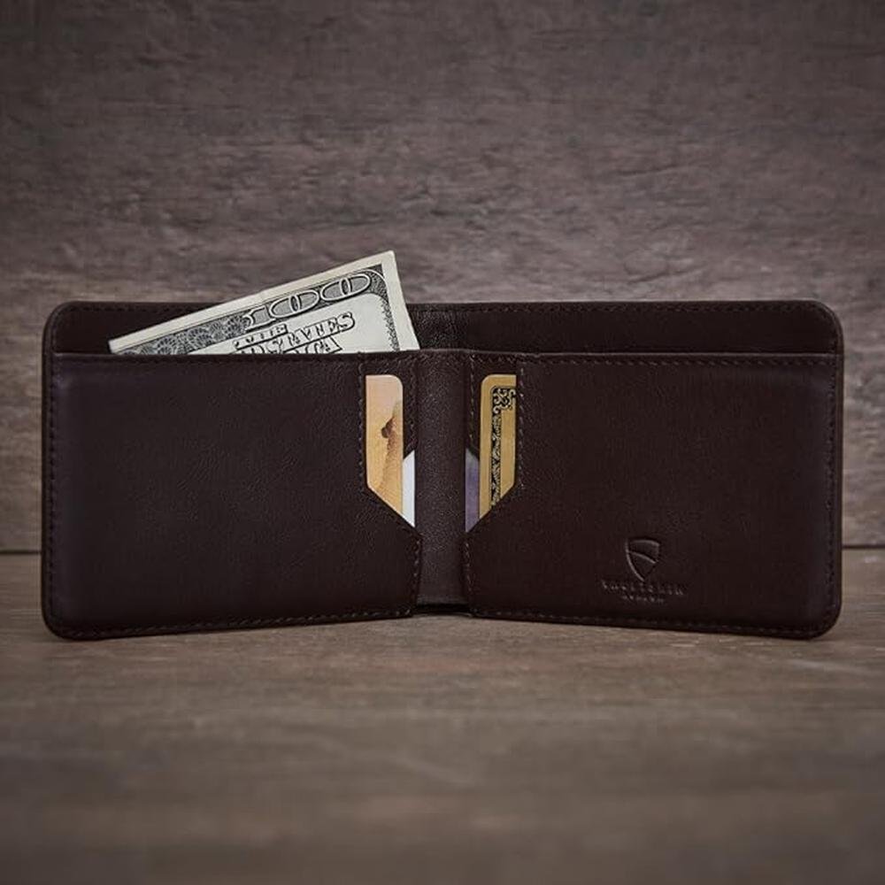 Leather Vaultskin: Manhattan Slim RFID Blocking Bifold – Packaging