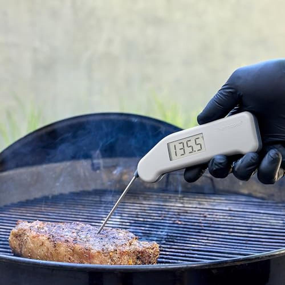 Thermoworks Classic Thermapen – In Use