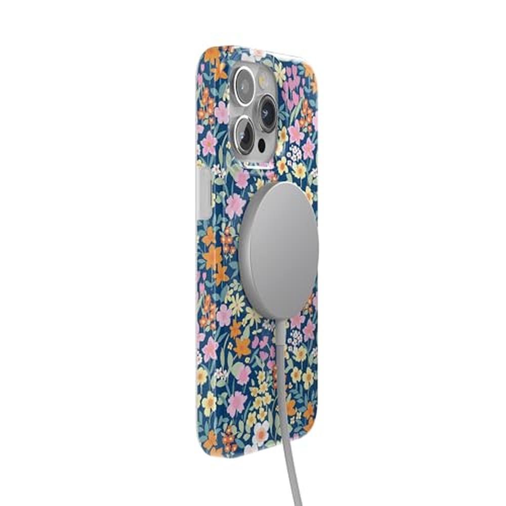 Casely iPhone 15 Pro Case: Full Bloom Navy Floral – Packaging