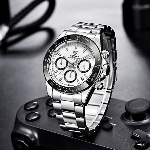 Men Watch: BENYAR Quartz Movement Wrist Watch Analog – Close-up Detail