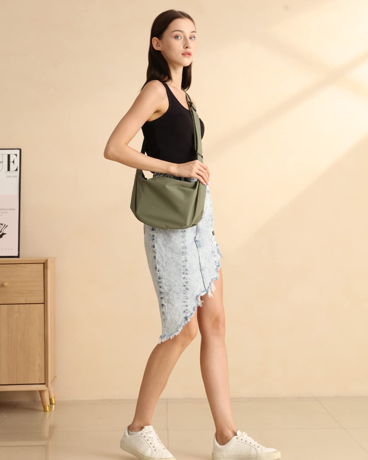 Small Sling Crossbody Bag for Women Men Trendy, Mini Crescent Bag with Adjustable Strap, 2 Zippers Lightweight Nylon Bag