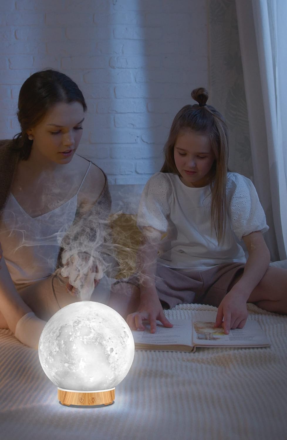 MEIDI Essential Oil Diffuser - Aromatherapy Diffuser with Remote Control, LED Desk Moon Lamp with Cool Mist Humidifier Function, Adjustable Brightness and Mist Mode