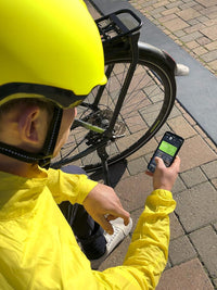 Garmin 010-12843-00 Speed Sensor 2, Bike Sensor to Monitor Speed, Black