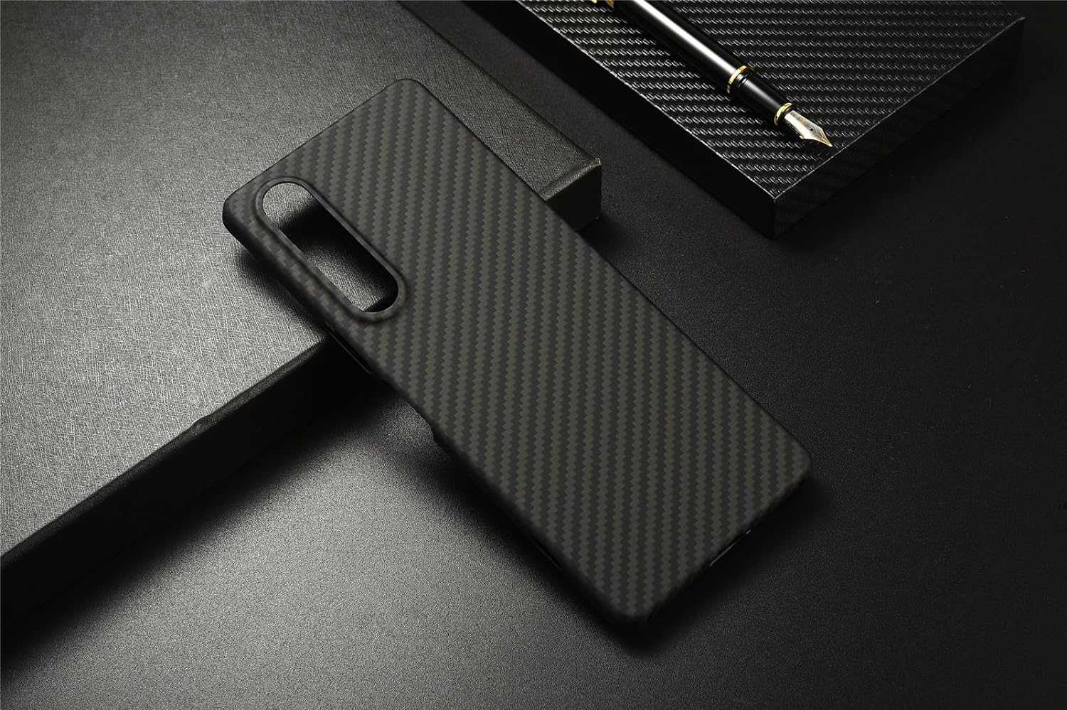 GIMENOHIG Ultra Thin and Lightweight Aramid Carbon Fiber Case for Sony Xperia 1 V (Black)