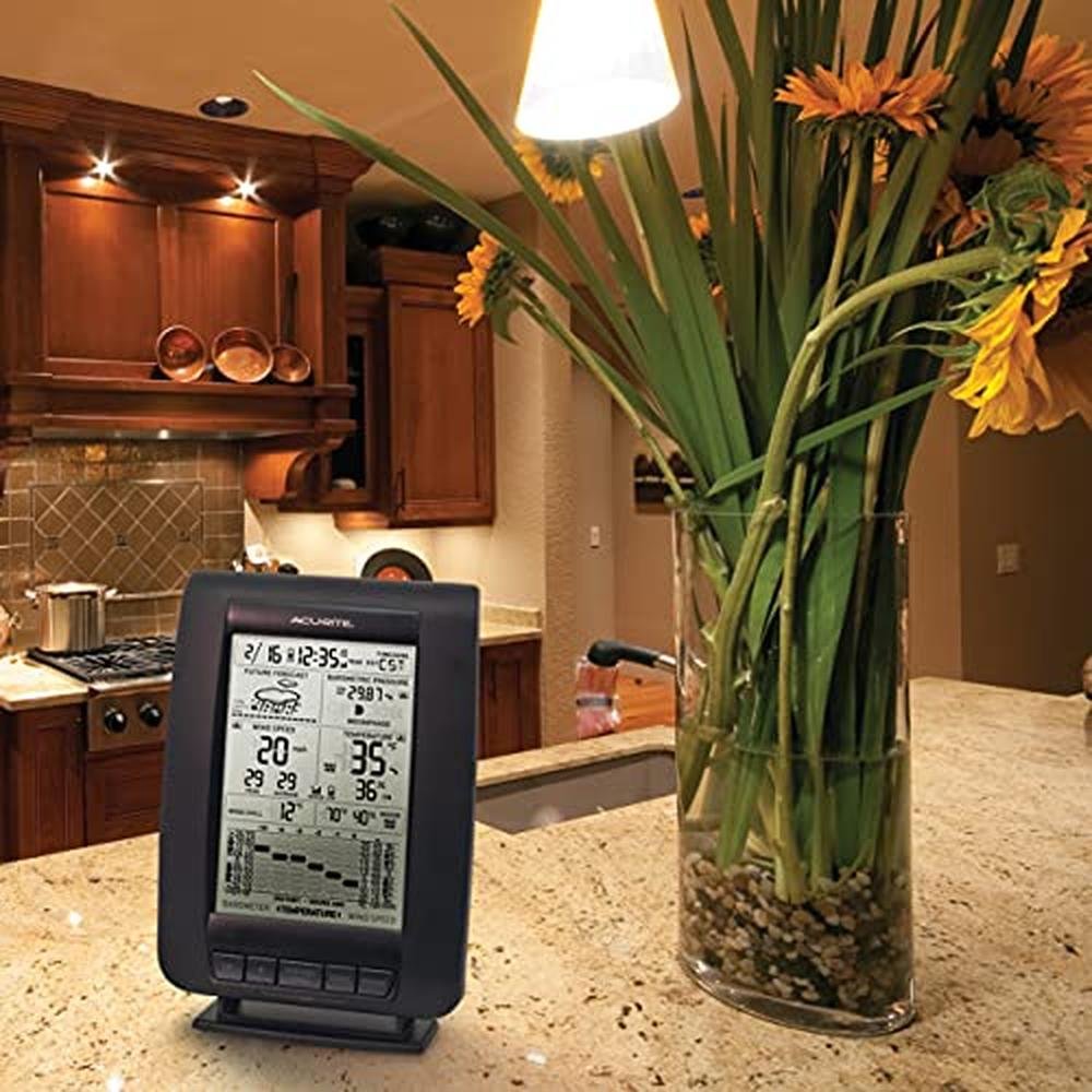 Acurite 00634A3: Wireless Weather Station with Wind Sensor – In Use