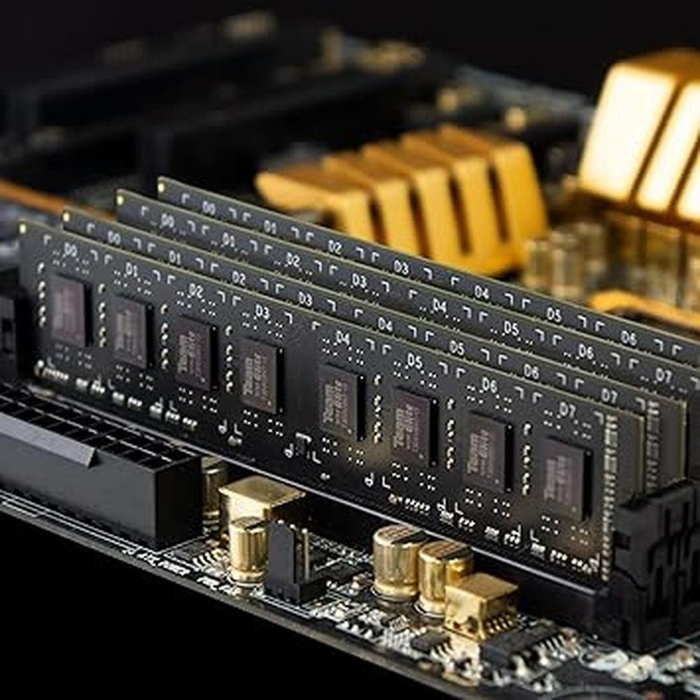 Single Teamgroup Elite DDR3 8GB 1600MHz PC3-12800 CL11 – Close-up Detail