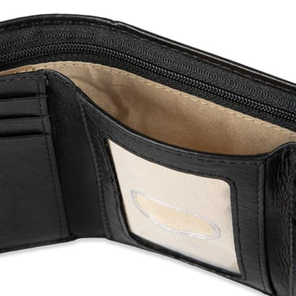 Dockers Men's Coated LeatherExtra Capacity Trifold Wallet – Close-up Detail