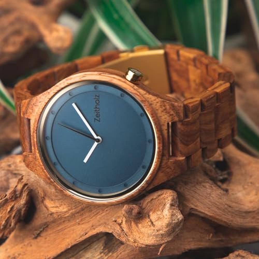 Watch Zeitholz: Zeitholz Stolpen Collection 42mm Analog – Close-up Detail
