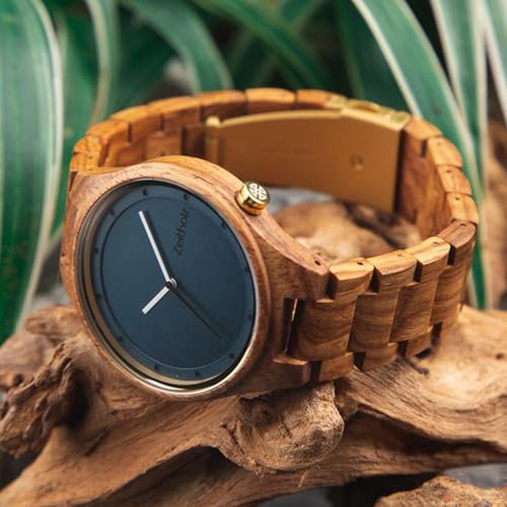 Watch Zeitholz: Zeitholz Stolpen Collection 42mm Analog – In Use