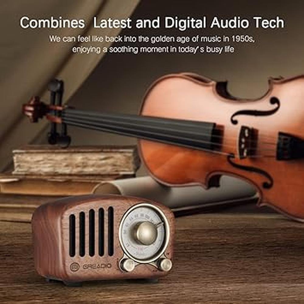 Bluetooth Radio: Vintage Greadio Walnut Wood Bluetooth – Close-up Detail