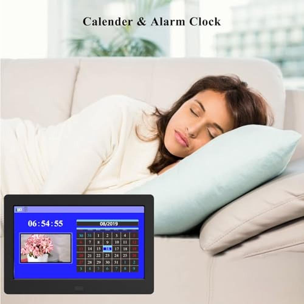 Digital Photo Frame: Premium 1280x800 IPS Screen – In Use