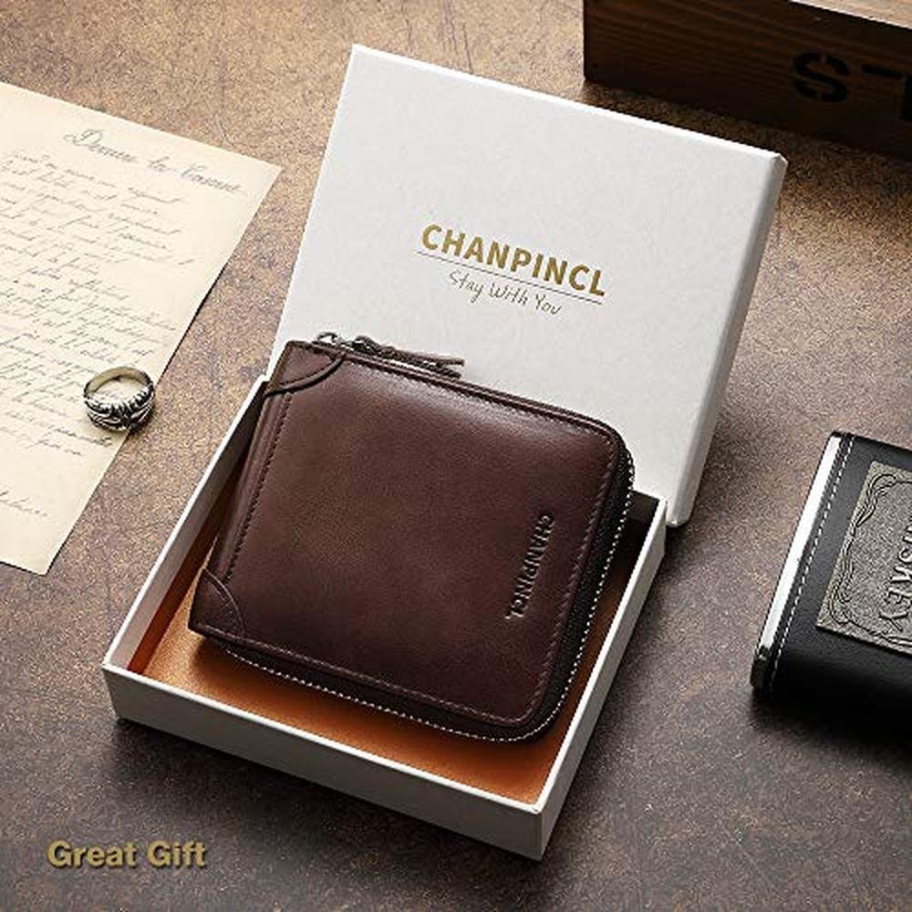 Leather Mens Wallet: RFID Secure Large Capacity Double Fold – Close-up Detail