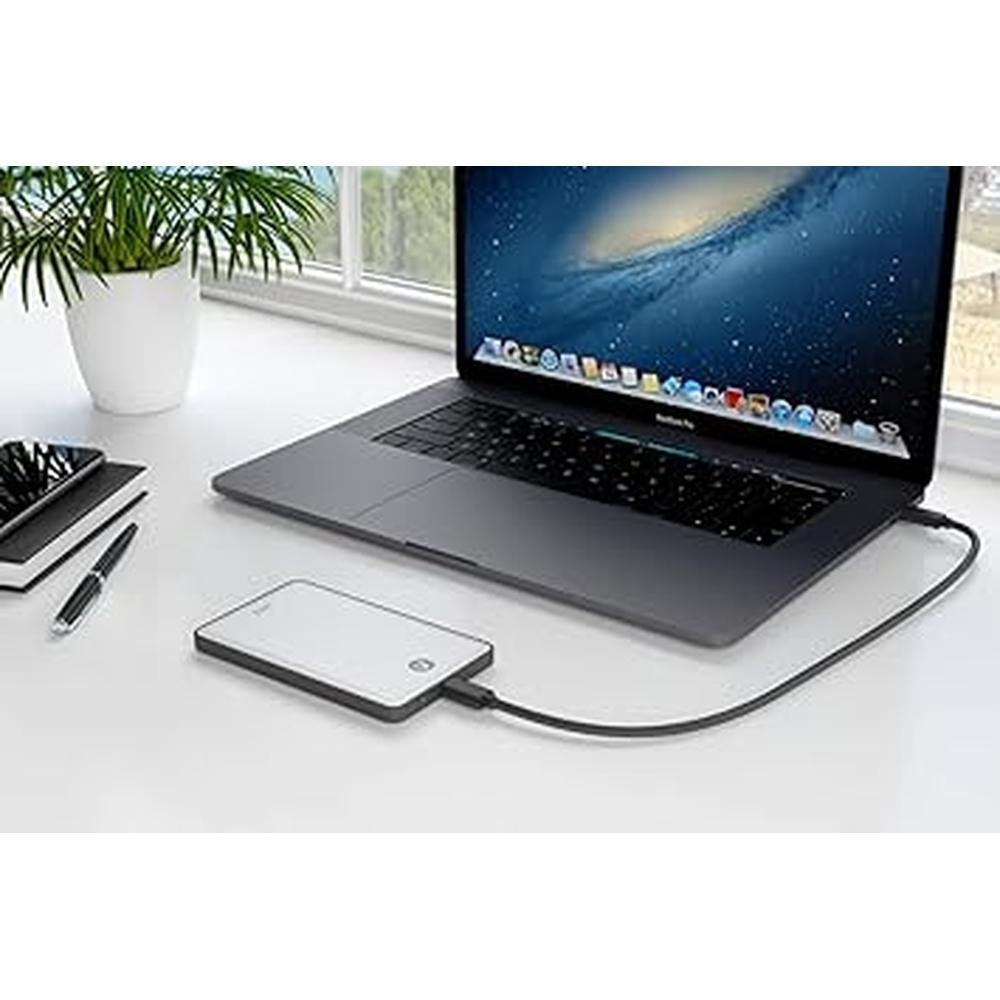 8tb External SSD: VectoTech USB-C Portable Solid State Drive – Close-up Detail