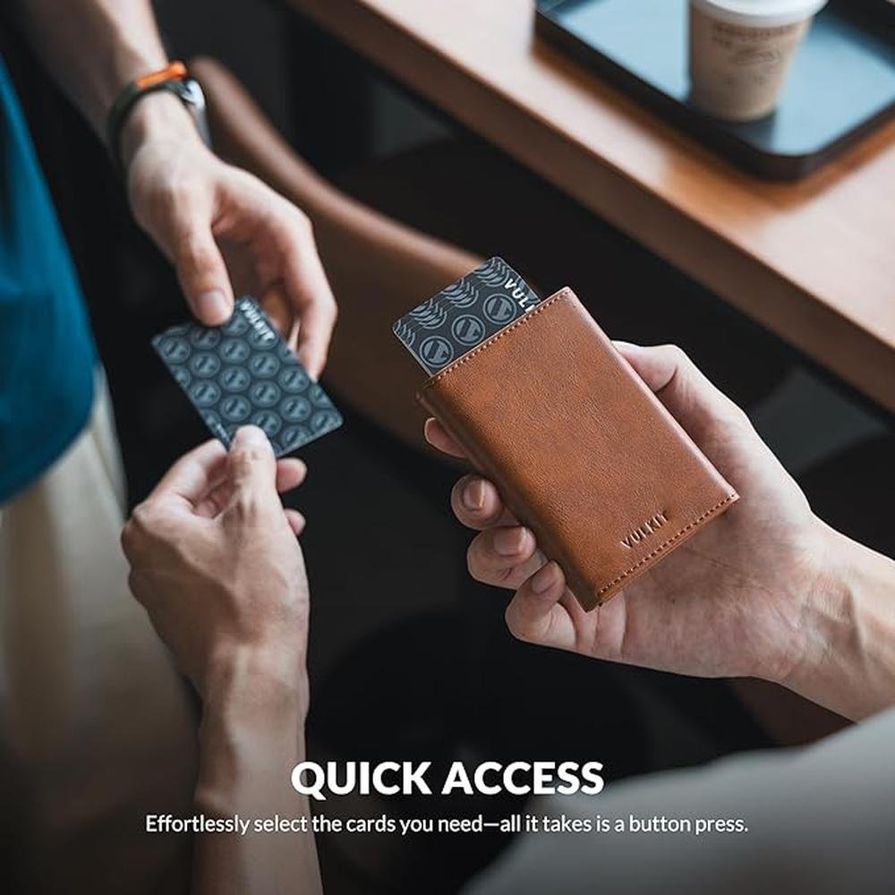Wallet Cards: VULKIT Card Holder Wallet with Magnetic – Close-up Detail
