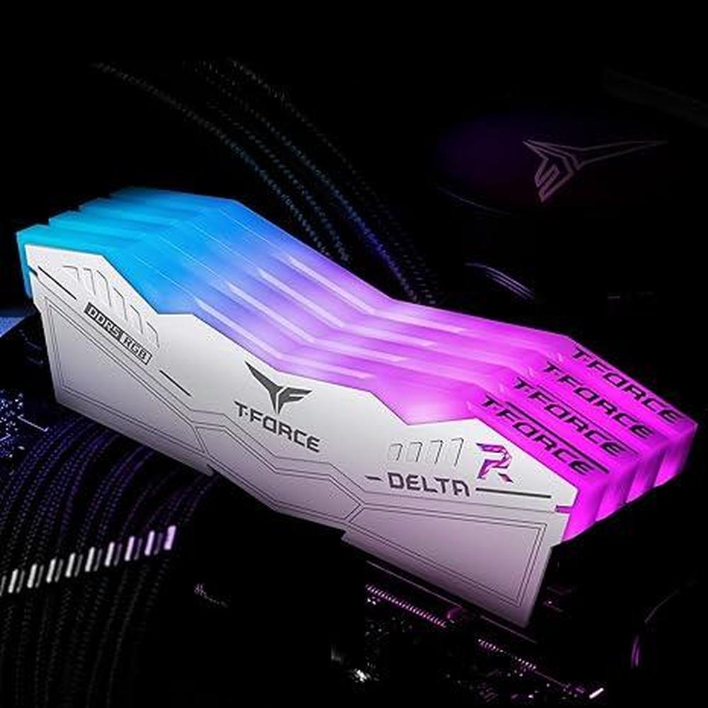 RAM TeamGroup T-Force Delta RGB DDR5 32GB 2x16GB 6400MHz – Close-up Detail