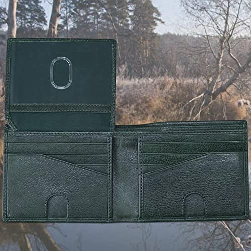 Bifold RFID: Premium Buffalo Leather Wallet – Close-up Detail