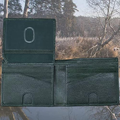 Bifold RFID: Premium Buffalo Leather Wallet – Close-up Detail