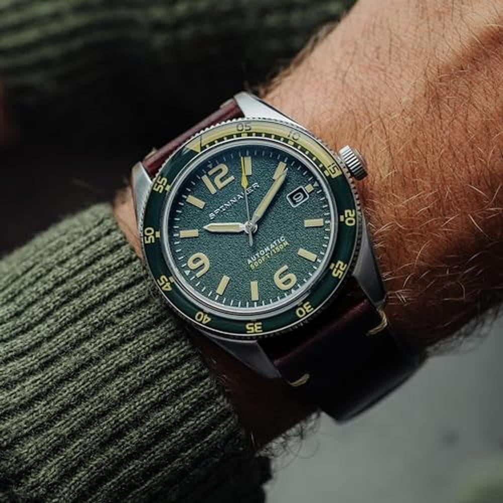 Lagoon Green Elegance: Spinnaker Men's 43mm Fleuss – Side View