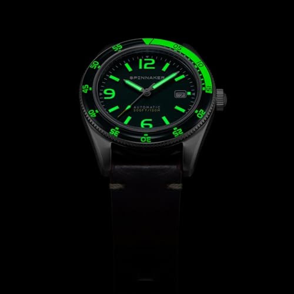 Lagoon Green Elegance: Spinnaker Men's 43mm Fleuss – Close-up Detail