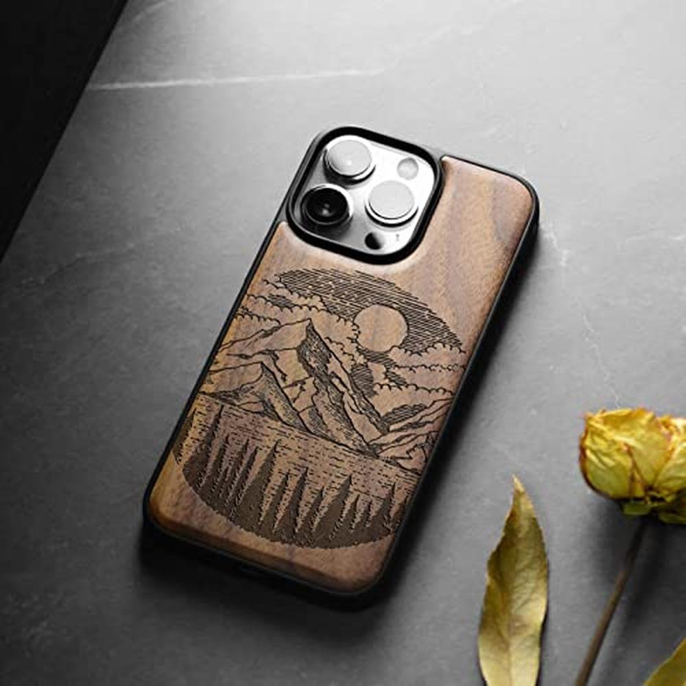 Carveit Magnetic Wood Case for iPhone 14 Pro Max – In Use