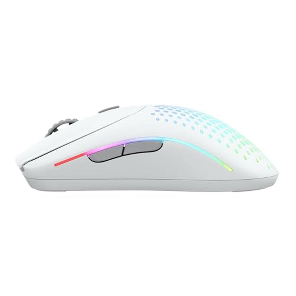Glorious Gaming Model O 2 Wireless Gaming Mouse – In Use