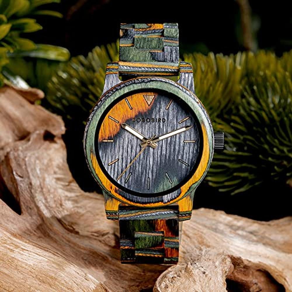 Men Wooden Watch: BOBO BIRD Fashion Quartz Analog Wristwatch – In Use