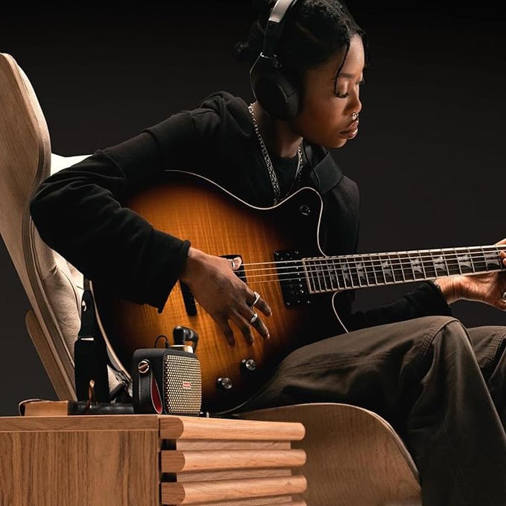 Best Portable Guitar Amp: Positive Grid Spark GO 5W – Side View