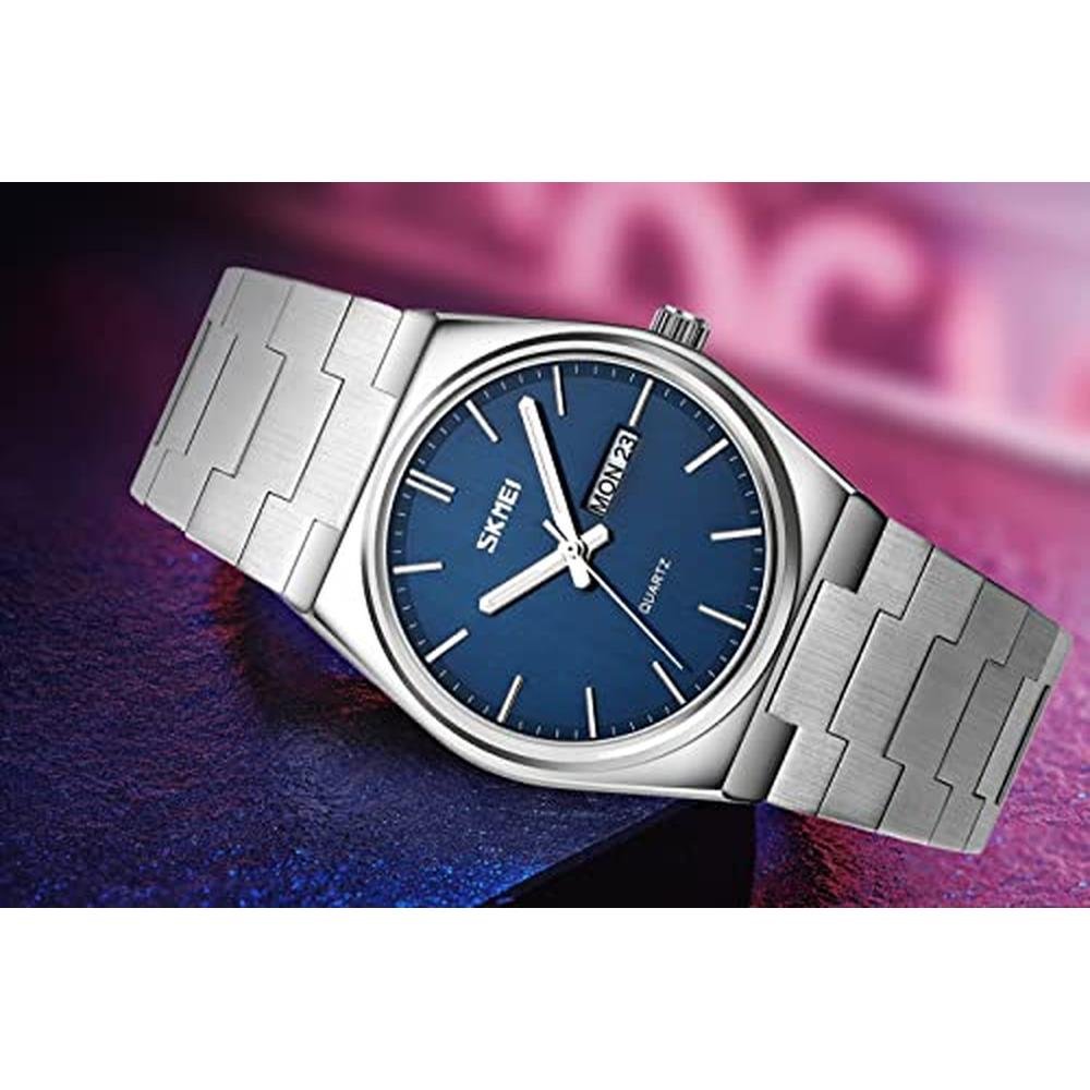 Men Luxury Watch: Gold Chinese Dragon Carved Dial Diamond – In Use