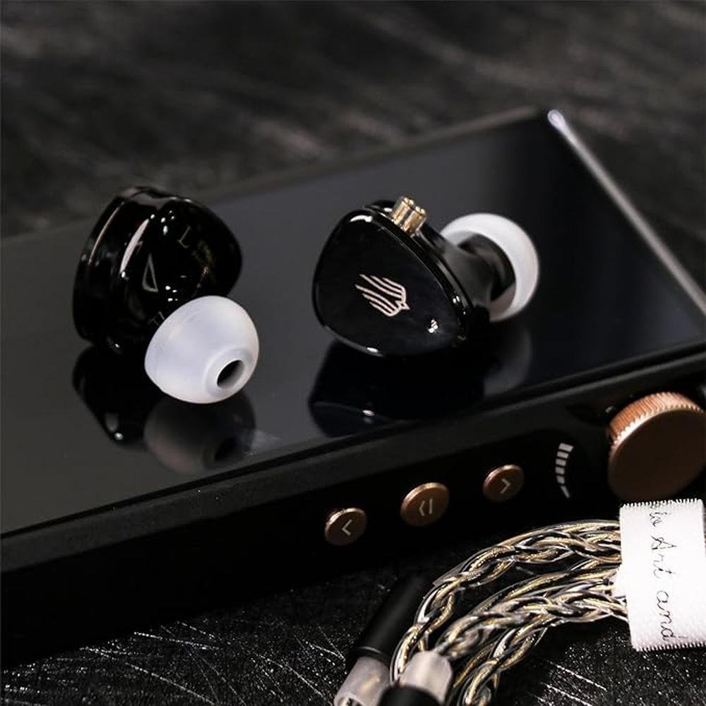 Linsoul SIMGOT EM6L 1DD + 4BA Hybrid Driver in-Ear Monitor – In Use