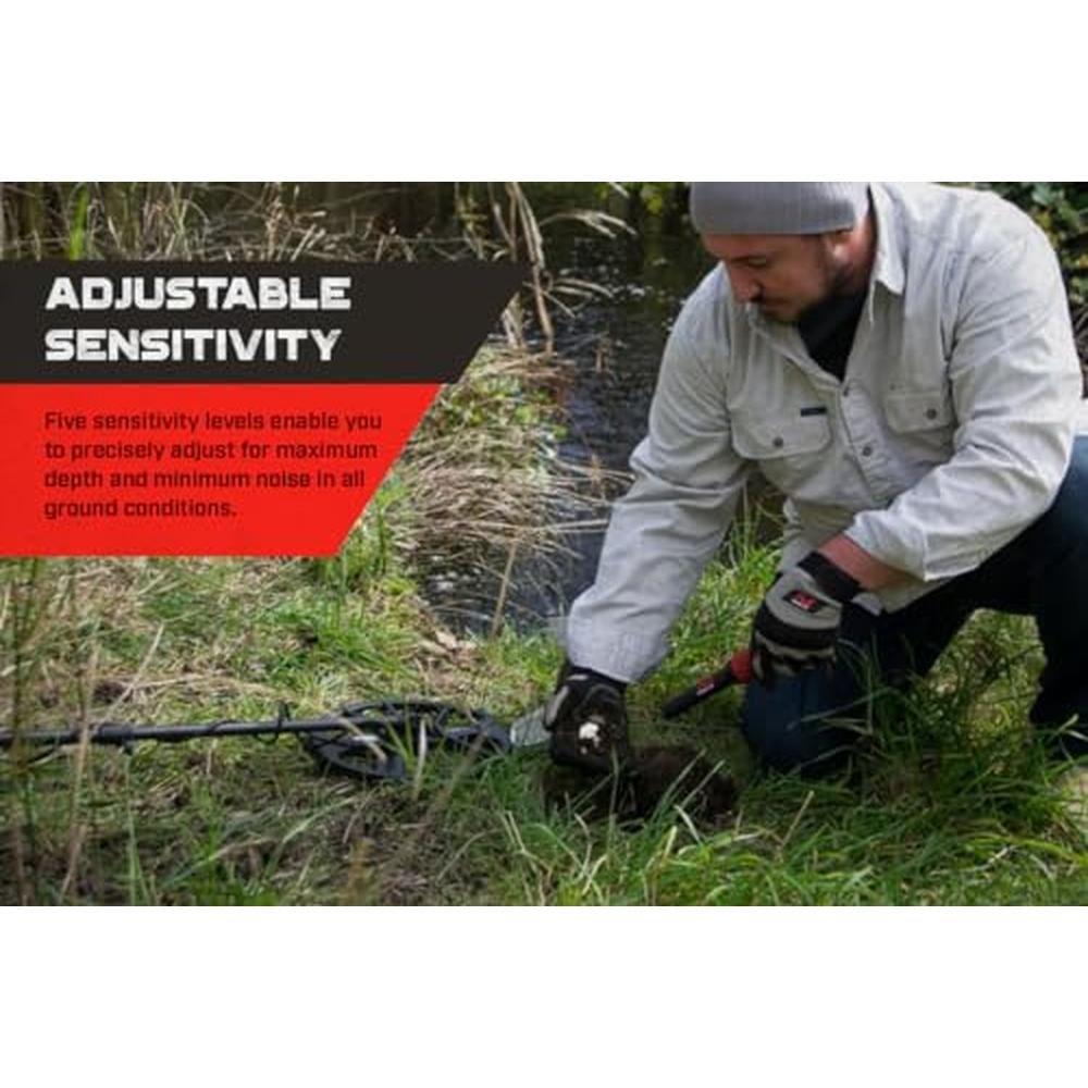 Minelab PRO-FIND 40 Waterproof Pinpointer Metal Detector – In Use