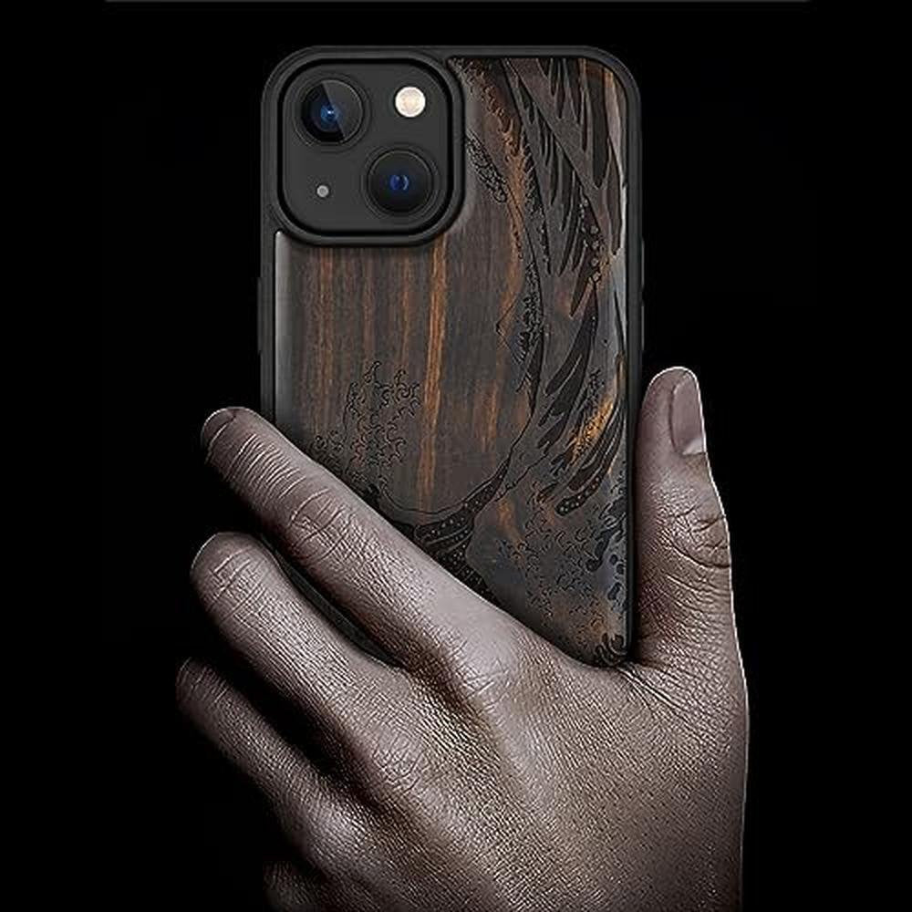 Carveit Case: Carveit Magnetic Wooden Case for iPhone 15 – Side View