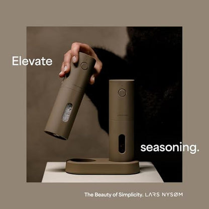Electric Salt and Pepper Grinder – Close-up Detail