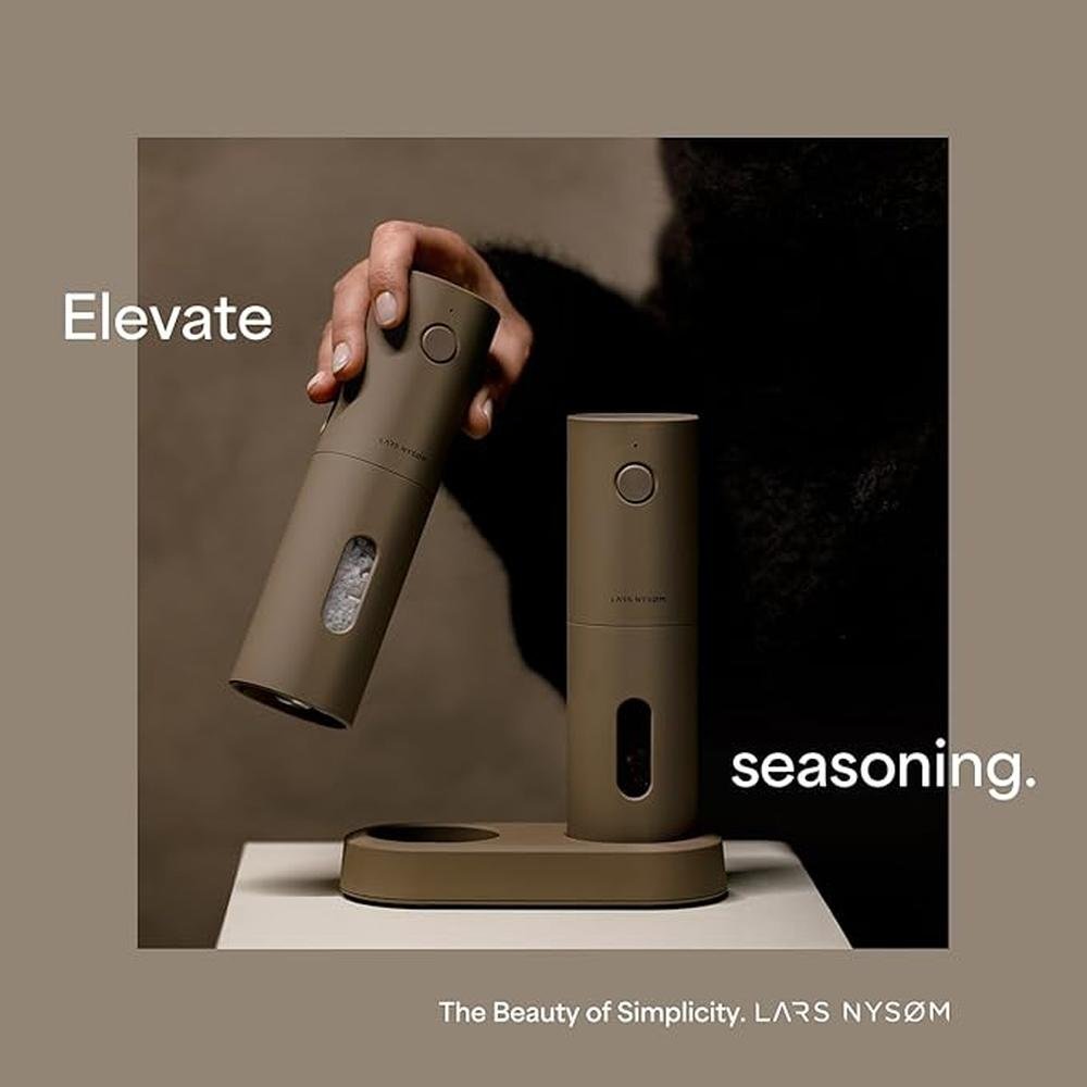 Electric Salt and Pepper Grinder Set – Close-up Detail