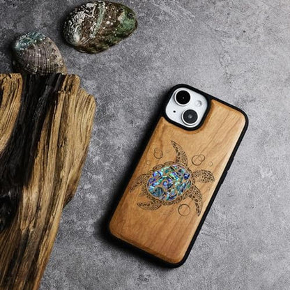 Carveit Case: Carveit Wooden iPhone 15 Magnetic Case – In Use