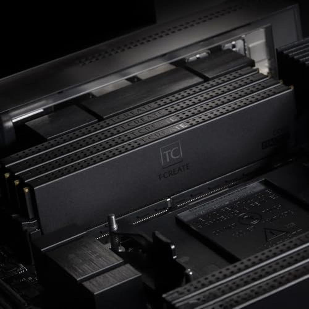 TEAMGROUP T-Create Master Overclocking DDR5 R-DIMM 64GB Kit – In Use