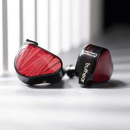 x Crinacle Zero: RED Dual Dynamic Drivers in-Ear Headphone – Close-up Detail