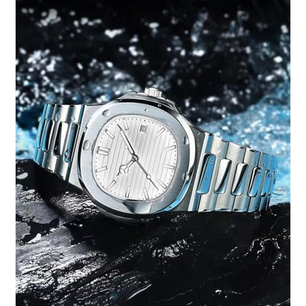 Men Quartz: Premium Quartz Movement Watch – Close-up Detail