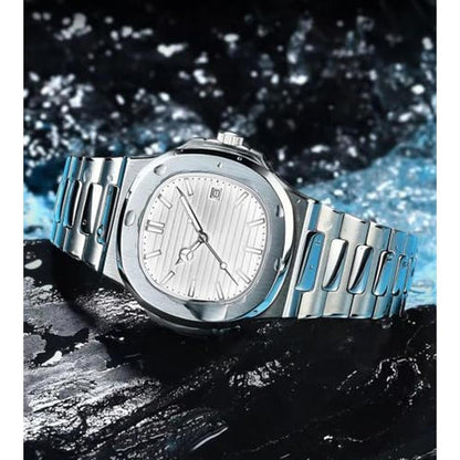 Men Quartz: Premium Quartz Movement Watch – Close-up Detail