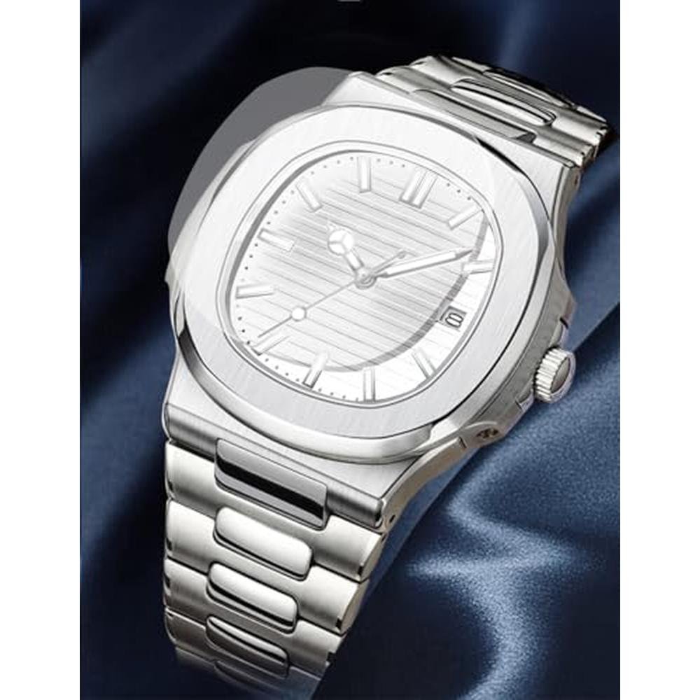 Men Quartz: Premium Quartz Movement Watch – In Use