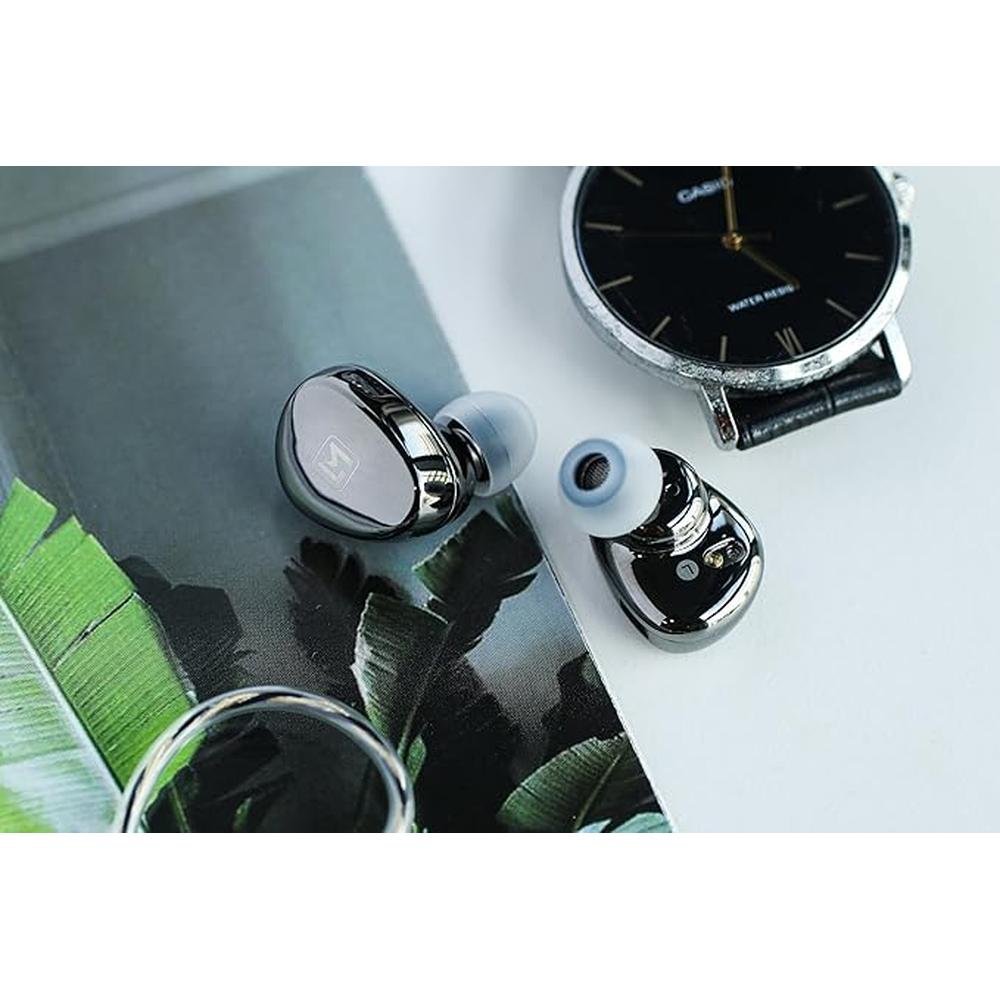 Linsoul SIMGOT EA500 LM 2nd Gen Dual-Magnet & Dual-Cavity – In Use