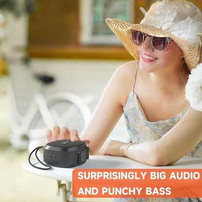 Speaker Peicheng: PEICHENG Small Portable Bluetooth – In Use