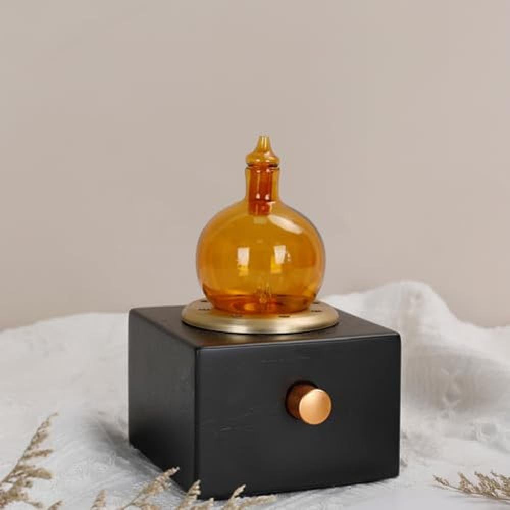 Essential Oil Nebulizer: USMLMOOT Gold Fire Original Design – Front View