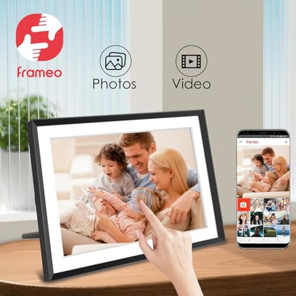 Digital Frame: Frameo 10-Inch 1280x800 HD IPS Touch Screen – Close-up Detail