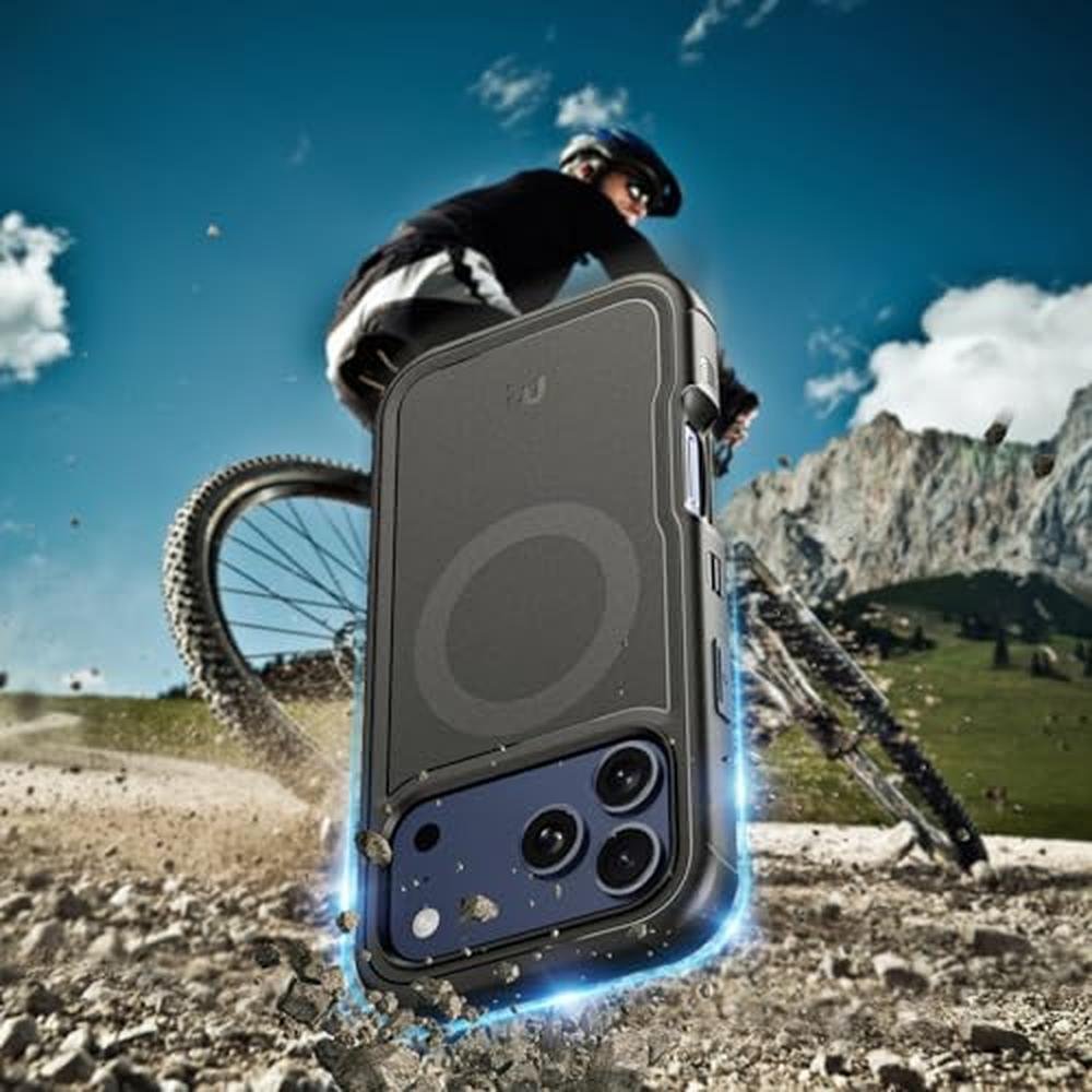 Case iPhone 17 Pro Max: MYBAT PRO Maverick Series Magnetic – In Use