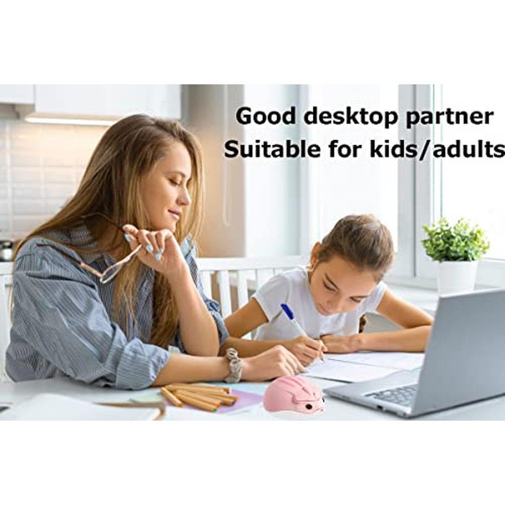 Premium Wireless Mouse: Cute Hamster Shape – In Use