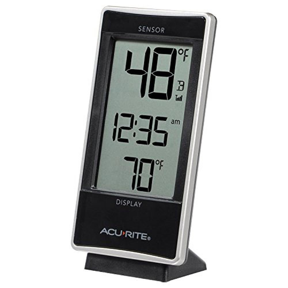 Acurite 01090M: Multi-Sensor Thermometer with 3 – Close-up Detail