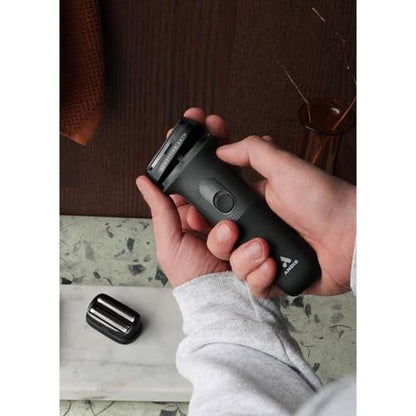 Foil Black: Andis 17480 Inform Lithium Ion Electric Foil – Close-up Detail