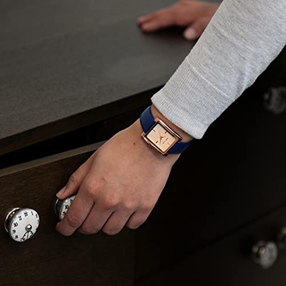 Anne Klein Watch: AK 2706 Navy Blue Rose Gold – Close-up Detail