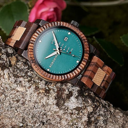 Watch Bobo: BOBO BIRD Mens Wooden Watch Analog Quartz with – Close-up Detail