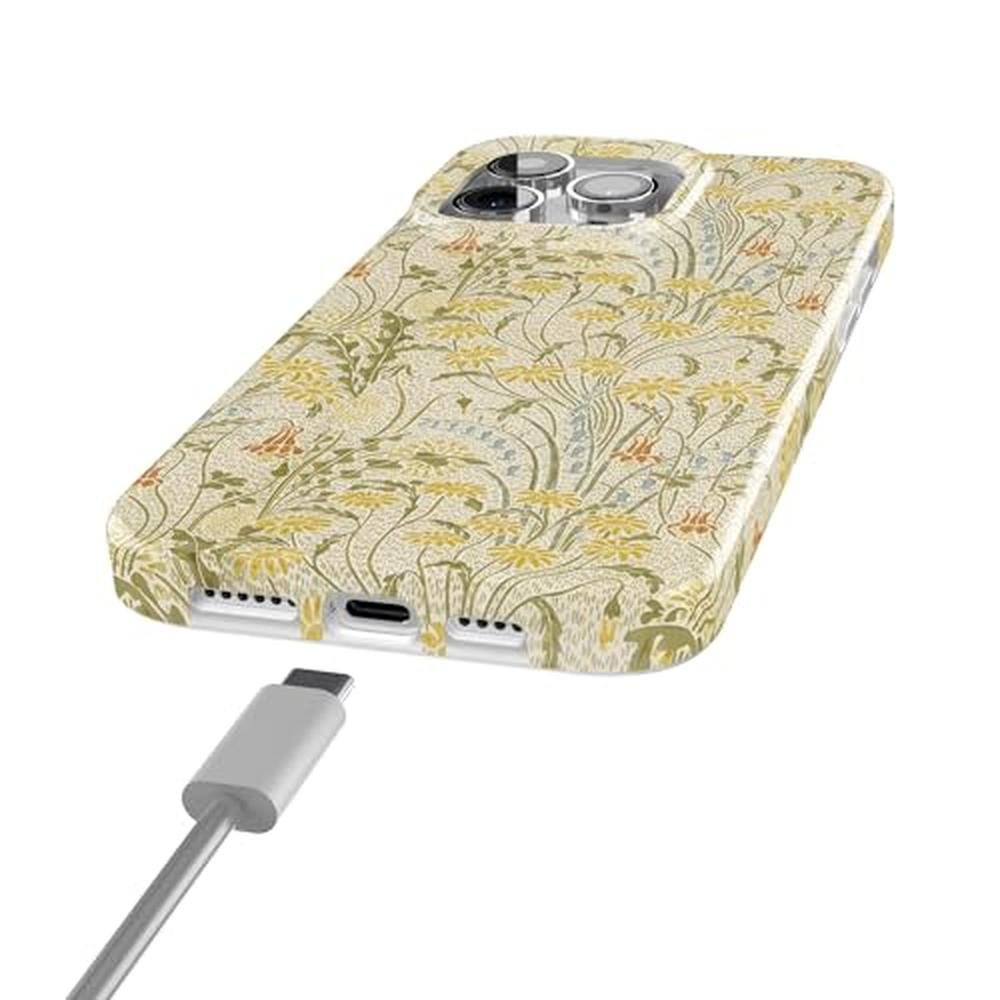 Casely iPhone 15 Pro Max Case – In Use